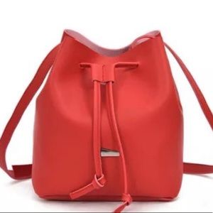 Drawstring hand bag